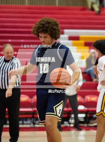 Thumbnail 1 in Francis Parker vs. Sonora (Torrey Pines Holiday Classic) photogallery.