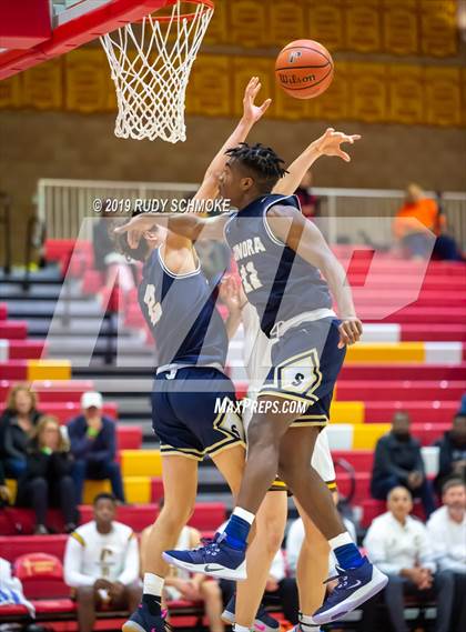 Thumbnail 1 in Francis Parker vs. Sonora (Torrey Pines Holiday Classic) photogallery.