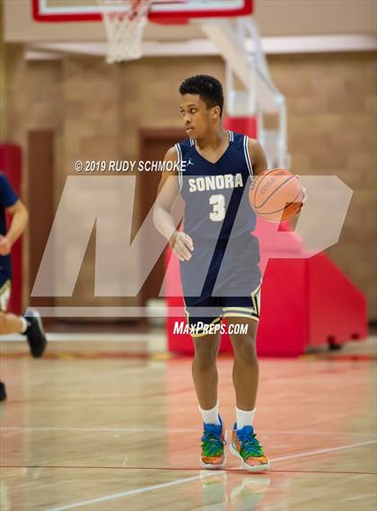 Thumbnail 2 in Francis Parker vs. Sonora (Torrey Pines Holiday Classic) photogallery.