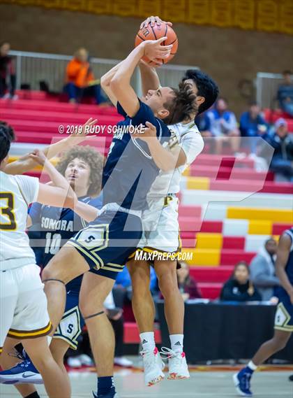 Thumbnail 3 in Francis Parker vs. Sonora (Torrey Pines Holiday Classic) photogallery.