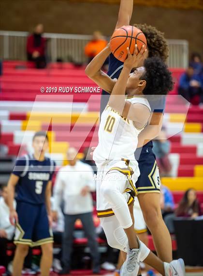 Thumbnail 2 in Francis Parker vs. Sonora (Torrey Pines Holiday Classic) photogallery.