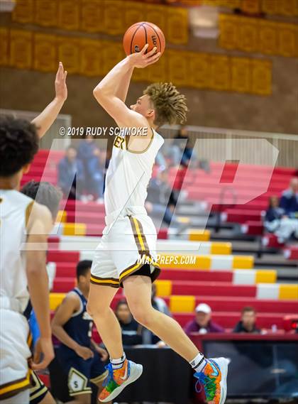 Thumbnail 1 in Francis Parker vs. Sonora (Torrey Pines Holiday Classic) photogallery.