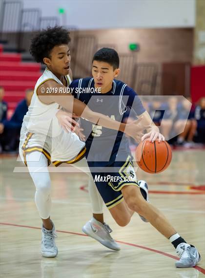 Thumbnail 3 in Francis Parker vs. Sonora (Torrey Pines Holiday Classic) photogallery.