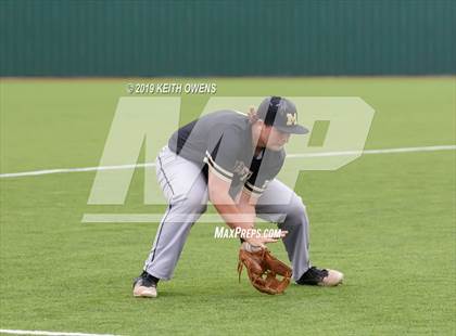 Thumbnail 2 in Mansfield vs. Hebron Game 1 (UIL 6A Area Playoff) photogallery.