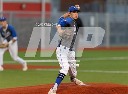 Thumbnail 1 in Mansfield vs. Hebron Game 1 (UIL 6A Area Playoff) photogallery.