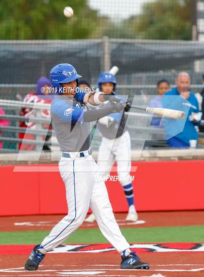 Thumbnail 2 in Mansfield vs. Hebron Game 1 (UIL 6A Area Playoff) photogallery.