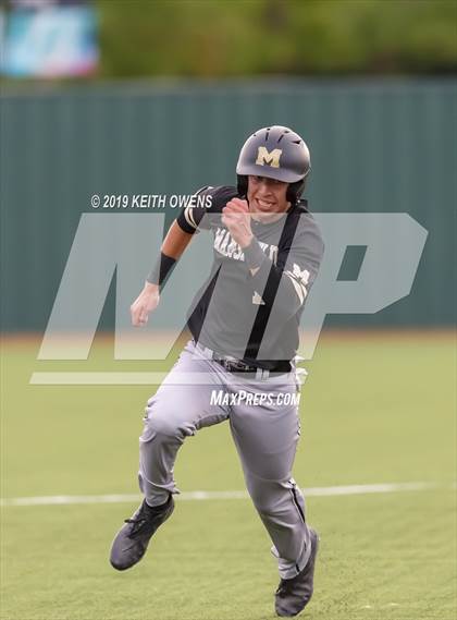Thumbnail 3 in Mansfield vs. Hebron Game 1 (UIL 6A Area Playoff) photogallery.
