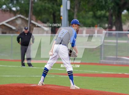 Thumbnail 1 in Mansfield vs. Hebron Game 1 (UIL 6A Area Playoff) photogallery.