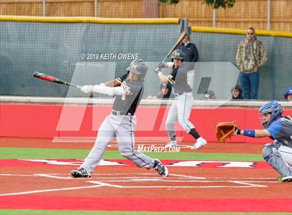 Thumbnail 2 in Mansfield vs. Hebron Game 1 (UIL 6A Area Playoff) photogallery.