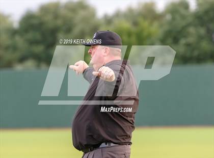 Thumbnail 3 in Mansfield vs. Hebron Game 1 (UIL 6A Area Playoff) photogallery.