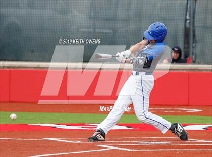 Thumbnail 2 in Mansfield vs. Hebron Game 1 (UIL 6A Area Playoff) photogallery.