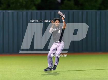 Thumbnail 1 in Mansfield vs. Hebron Game 1 (UIL 6A Area Playoff) photogallery.