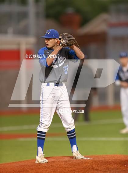 Thumbnail 3 in Mansfield vs. Hebron Game 1 (UIL 6A Area Playoff) photogallery.