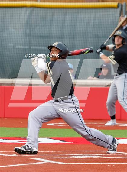 Thumbnail 1 in Mansfield vs. Hebron Game 1 (UIL 6A Area Playoff) photogallery.
