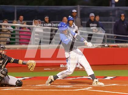 Thumbnail 3 in Mansfield vs. Hebron Game 1 (UIL 6A Area Playoff) photogallery.