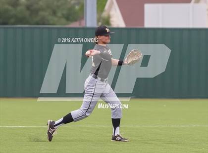 Thumbnail 1 in Mansfield vs. Hebron Game 1 (UIL 6A Area Playoff) photogallery.