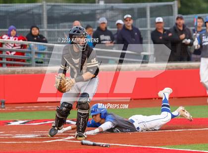 Thumbnail 1 in Mansfield vs. Hebron Game 1 (UIL 6A Area Playoff) photogallery.