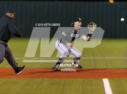 Thumbnail 2 in Mansfield vs. Hebron Game 1 (UIL 6A Area Playoff) photogallery.