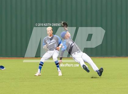 Thumbnail 3 in Mansfield vs. Hebron Game 1 (UIL 6A Area Playoff) photogallery.