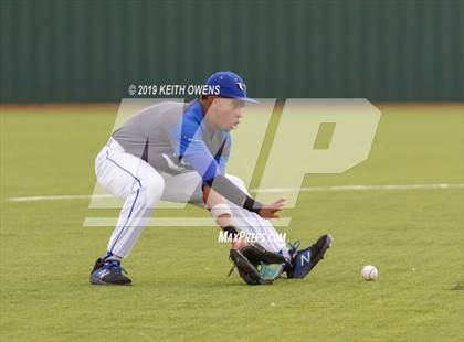 Thumbnail 2 in Mansfield vs. Hebron Game 1 (UIL 6A Area Playoff) photogallery.