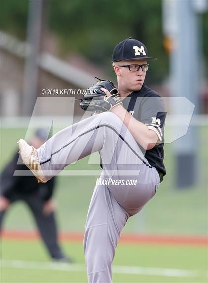 Thumbnail 1 in Mansfield vs. Hebron Game 1 (UIL 6A Area Playoff) photogallery.