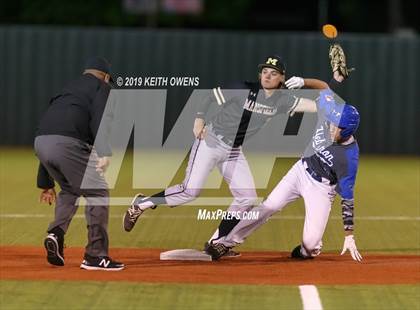 Thumbnail 1 in Mansfield vs. Hebron Game 1 (UIL 6A Area Playoff) photogallery.