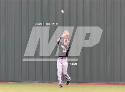 Thumbnail 2 in Mansfield vs. Hebron Game 1 (UIL 6A Area Playoff) photogallery.