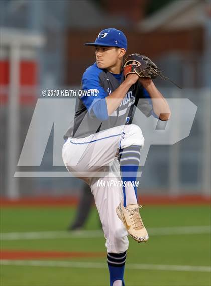 Thumbnail 3 in Mansfield vs. Hebron Game 1 (UIL 6A Area Playoff) photogallery.