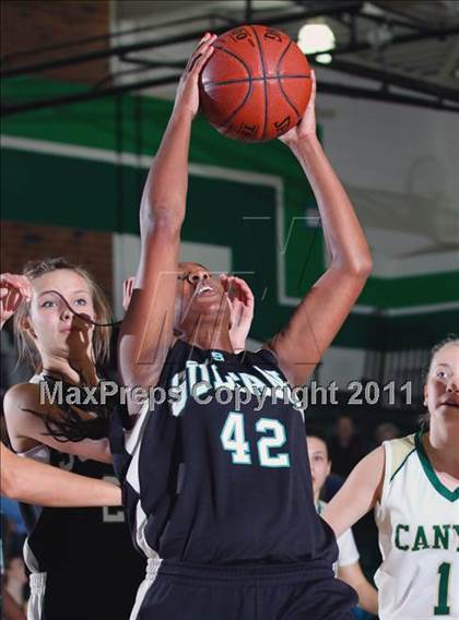Thumbnail 1 in Sultana vs. Canyon (CIF SS Playoffs) photogallery.
