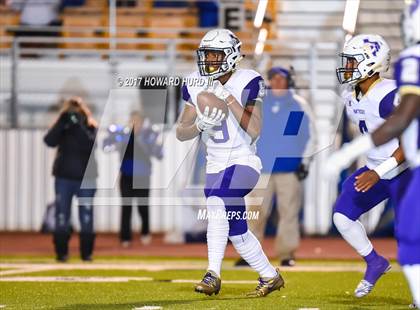 Thumbnail 3 in Mart vs. Stratford (UIL 2A Division 1 Semifinal) photogallery.