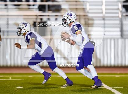 Thumbnail 2 in Mart vs. Stratford (UIL 2A Division 1 Semifinal) photogallery.