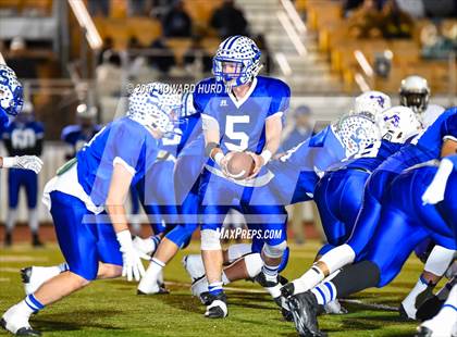 Thumbnail 1 in Mart vs. Stratford (UIL 2A Division 1 Semifinal) photogallery.