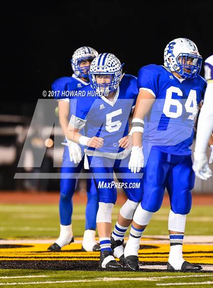 Thumbnail 2 in Mart vs. Stratford (UIL 2A Division 1 Semifinal) photogallery.