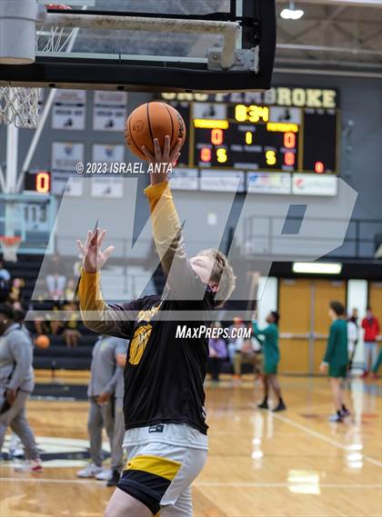 Thumbnail 2 in Fairmont vs Pinecrest (2023 Robeson County Shootout) Championship photogallery.