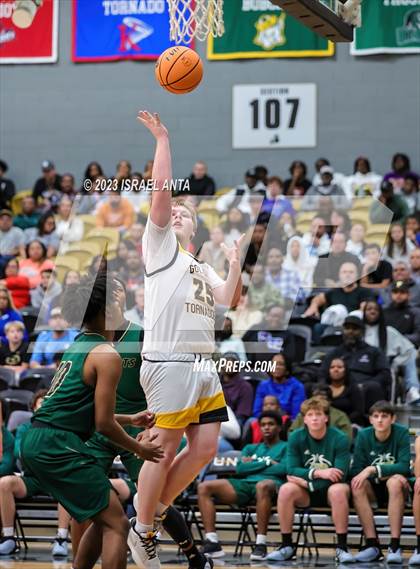 Thumbnail 3 in Fairmont vs Pinecrest (2023 Robeson County Shootout) Championship photogallery.