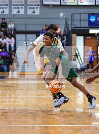 Thumbnail 2 in Fairmont vs Pinecrest (2023 Robeson County Shootout) Championship photogallery.
