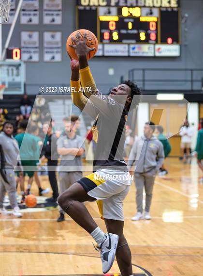 Thumbnail 2 in Fairmont vs Pinecrest (2023 Robeson County Shootout) Championship photogallery.