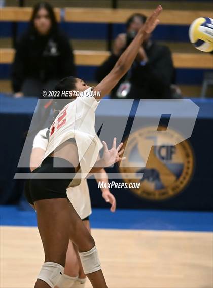 Thumbnail 2 in Saint Francis vs. Cathedral Catholic (CIF State Open Final) photogallery.
