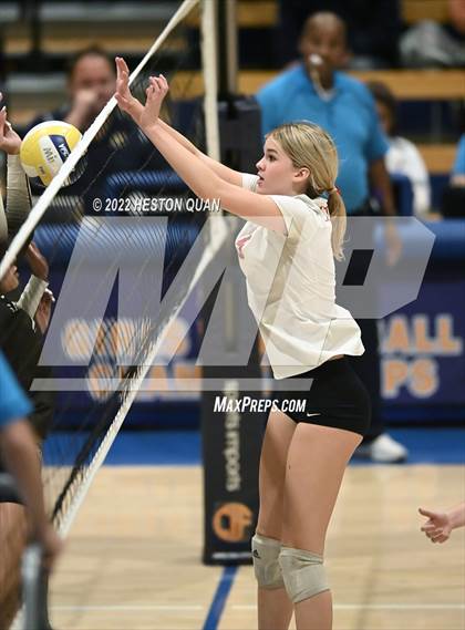 Thumbnail 3 in Saint Francis vs. Cathedral Catholic (CIF State Open Final) photogallery.