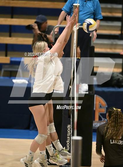 Thumbnail 3 in Saint Francis vs. Cathedral Catholic (CIF State Open Final) photogallery.