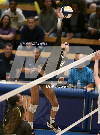 Thumbnail 2 in Saint Francis vs. Cathedral Catholic (CIF State Open Final) photogallery.