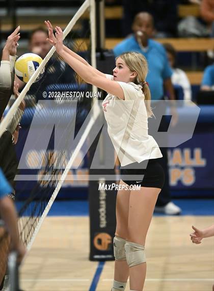 Thumbnail 2 in Saint Francis vs. Cathedral Catholic (CIF State Open Final) photogallery.