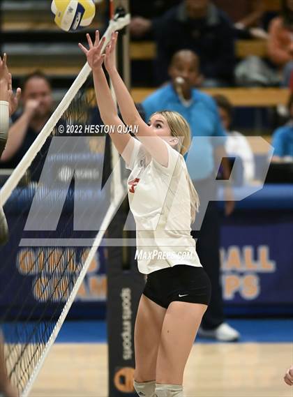 Thumbnail 3 in Saint Francis vs. Cathedral Catholic (CIF State Open Final) photogallery.