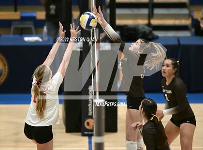 Thumbnail 2 in Saint Francis vs. Cathedral Catholic (CIF State Open Final) photogallery.