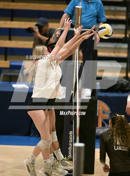 Thumbnail 2 in Saint Francis vs. Cathedral Catholic (CIF State Open Final) photogallery.