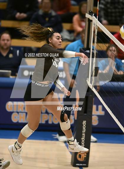 Thumbnail 3 in Saint Francis vs. Cathedral Catholic (CIF State Open Final) photogallery.