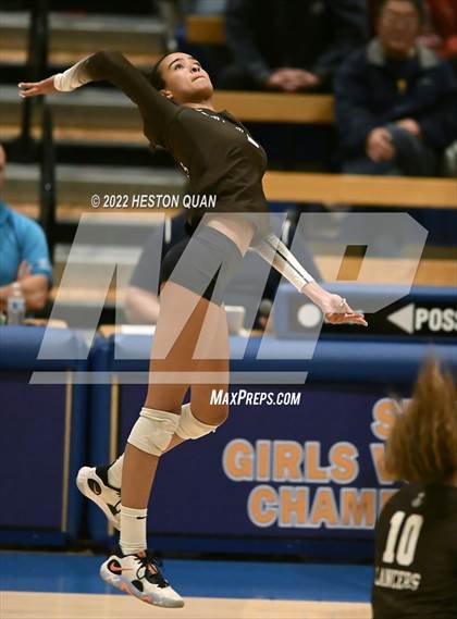 Thumbnail 3 in Saint Francis vs. Cathedral Catholic (CIF State Open Final) photogallery.