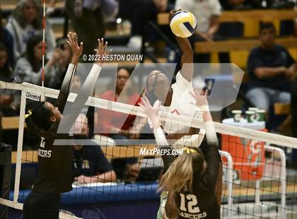 Thumbnail 3 in Saint Francis vs. Cathedral Catholic (CIF State Open Final) photogallery.