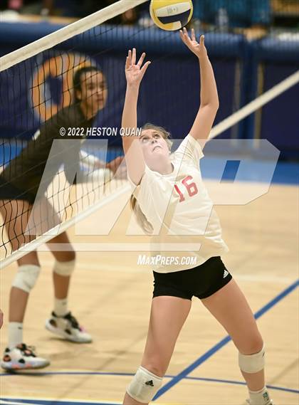 Thumbnail 2 in Saint Francis vs. Cathedral Catholic (CIF State Open Final) photogallery.