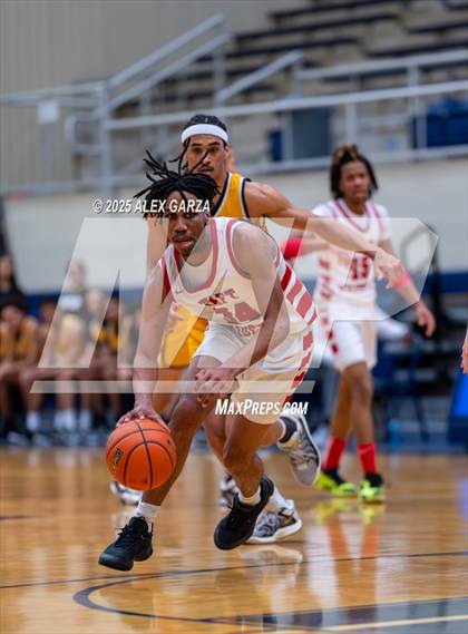 Thumbnail 3 in Brennan @ Taft photogallery.